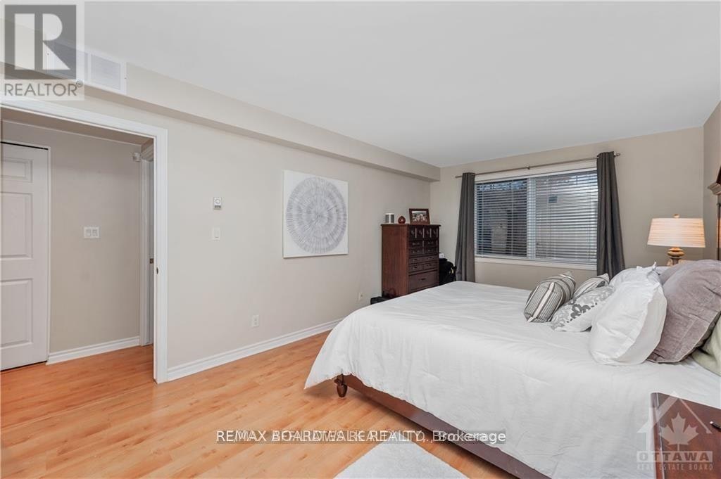 1C-121 Robson Court, Ottawa, ON, K2K 2W1 - 16