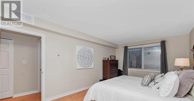 1C-121 Robson Court, Ottawa, ON, K2K 2W1 - 16
