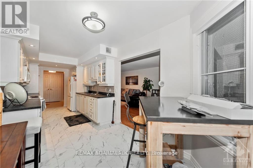 1C-121 Robson Court, Ottawa, ON, K2K 2W1 - 13