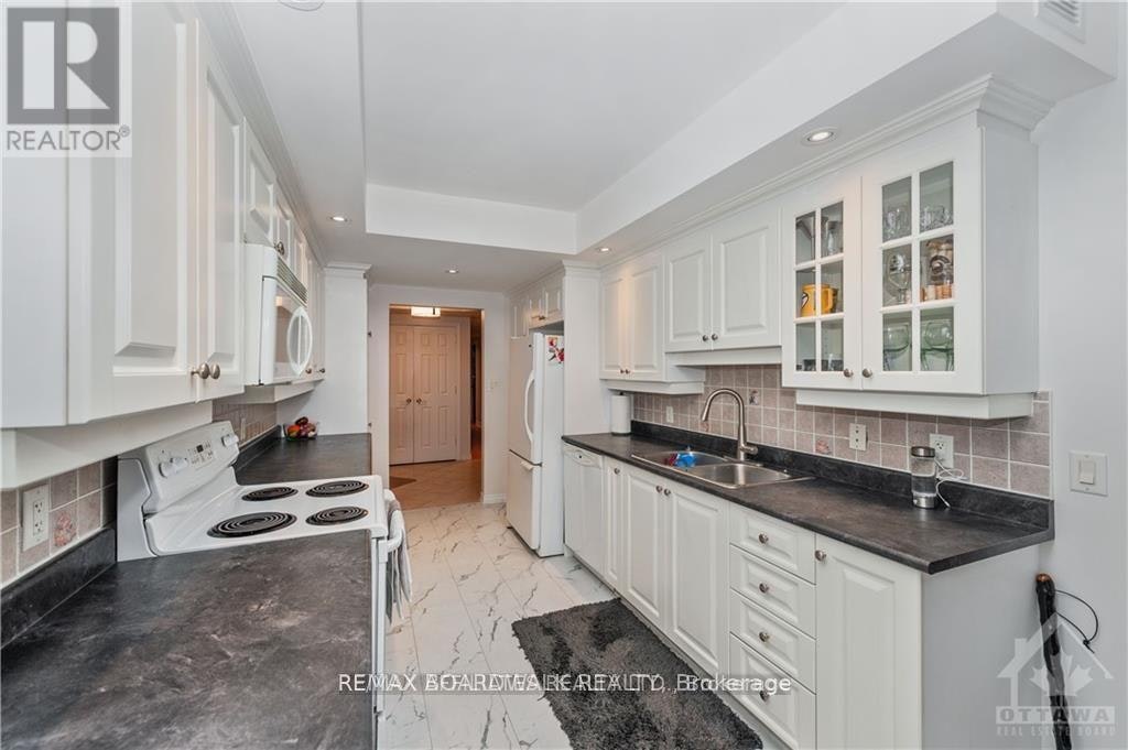 1C-121 Robson Court, Ottawa, ON, K2K 2W1 - 9
