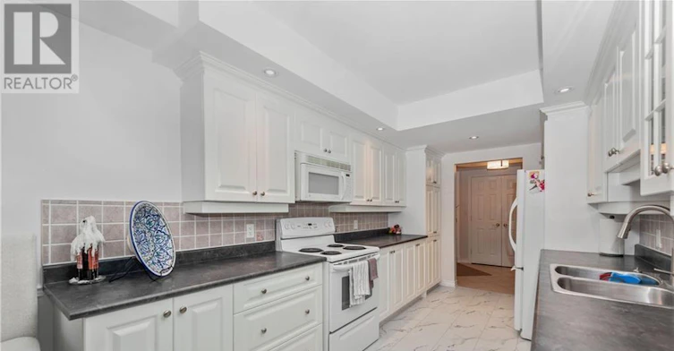1C-121 Robson Court, Ottawa, ON, K2K 2W1 - 10