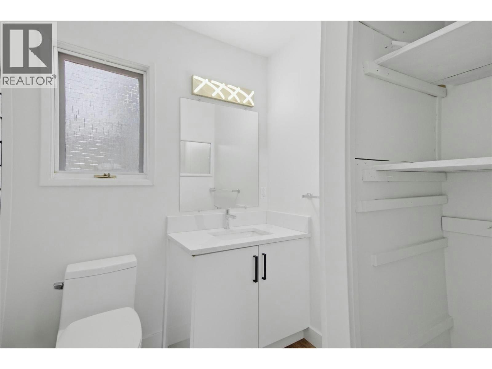 2012 Sifton Avenue, Kamloops, BC, V1S 1A9 - 38