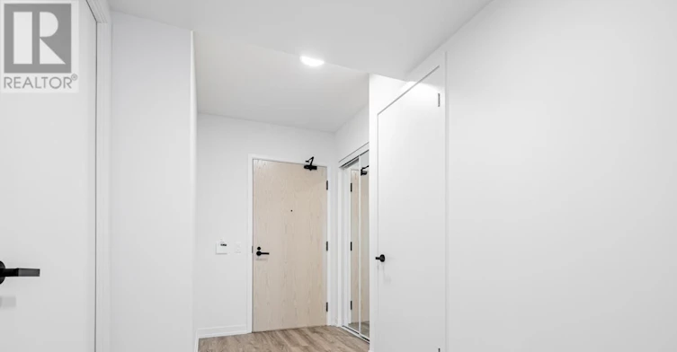 2011-195 Commerce Street, Vaughan, ON, L4K 5Z7 - 3