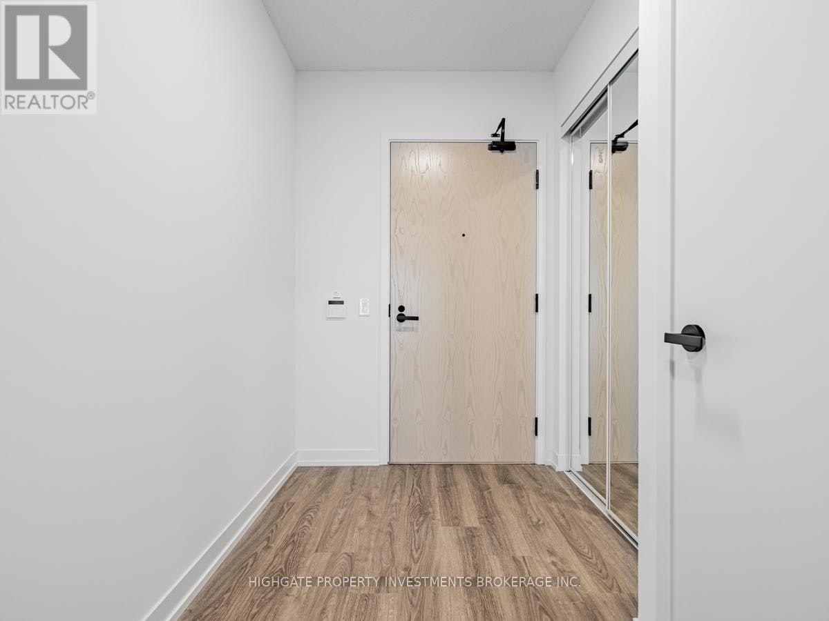 2011-195 Commerce Street, Vaughan, ON, L4K 5Z7 - 2