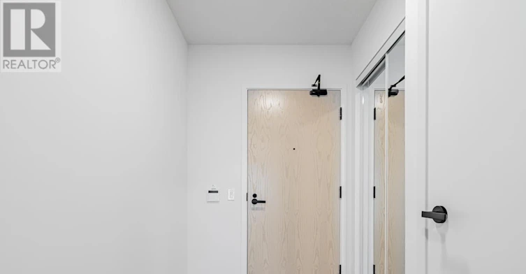 2011-195 Commerce Street, Vaughan, ON, L4K 5Z7 - 2