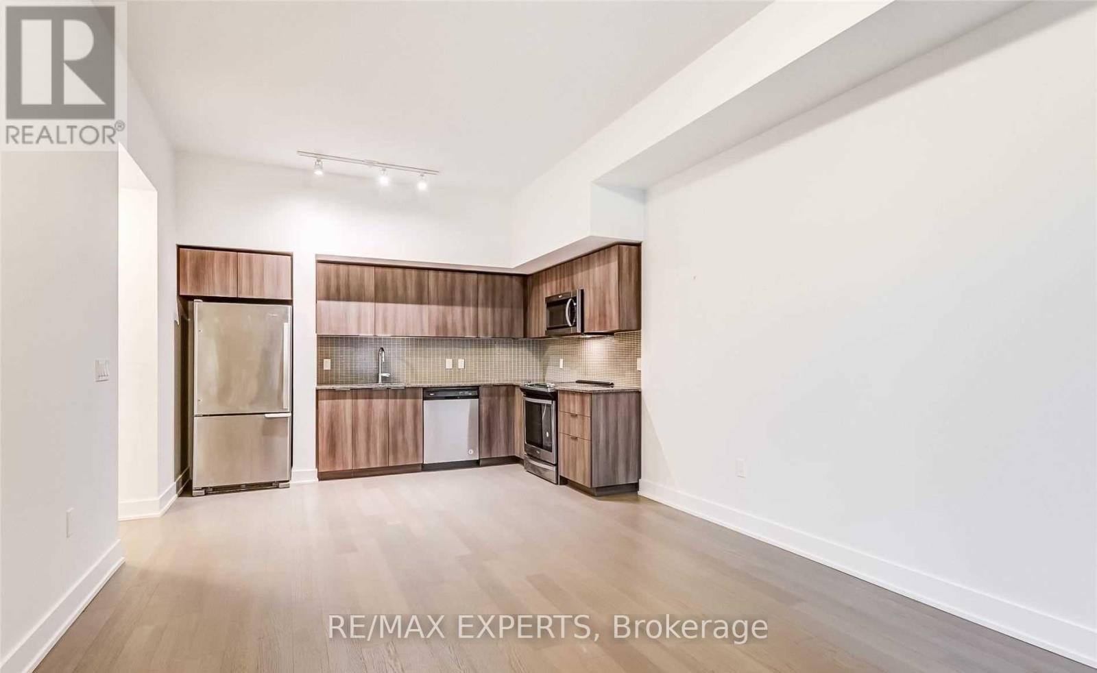 450-20 Shore Breeze Drive, Toronto, ON, M8V 0C7 - 16