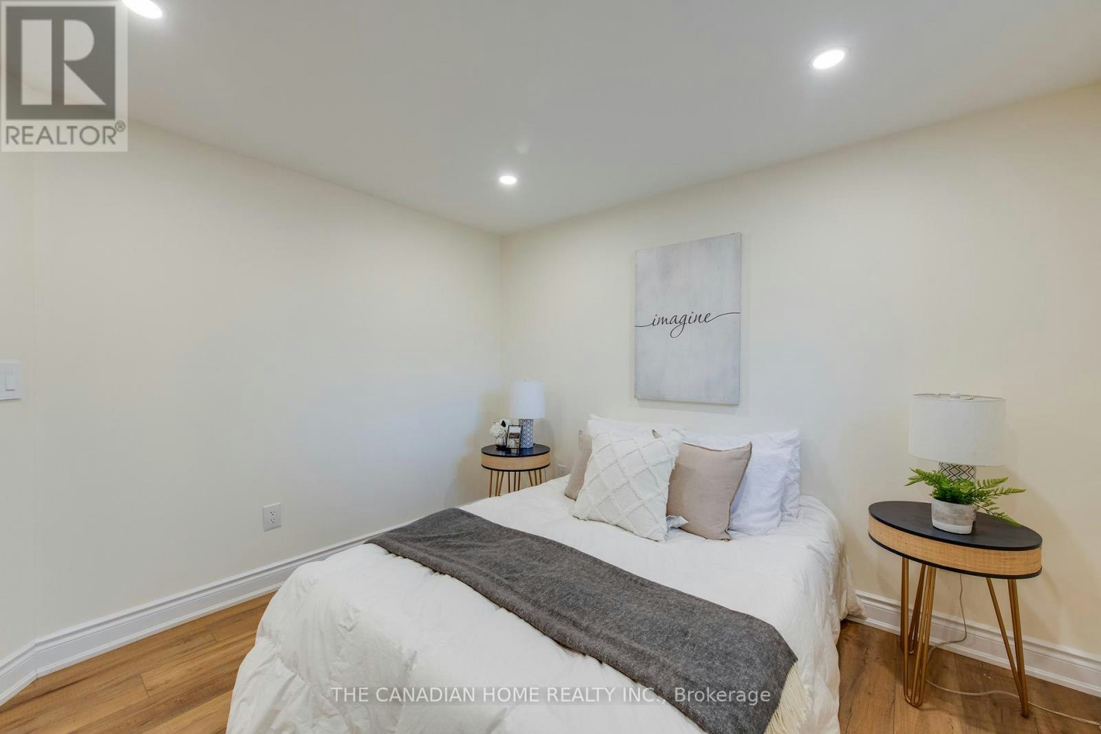 BASEMENT-8 Clearview Heights, Toronto, ON, M6M 1Z9 - 11