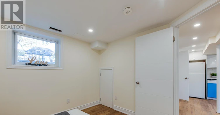 BASEMENT-8 Clearview Heights, Toronto, ON, M6M 1Z9 - 13