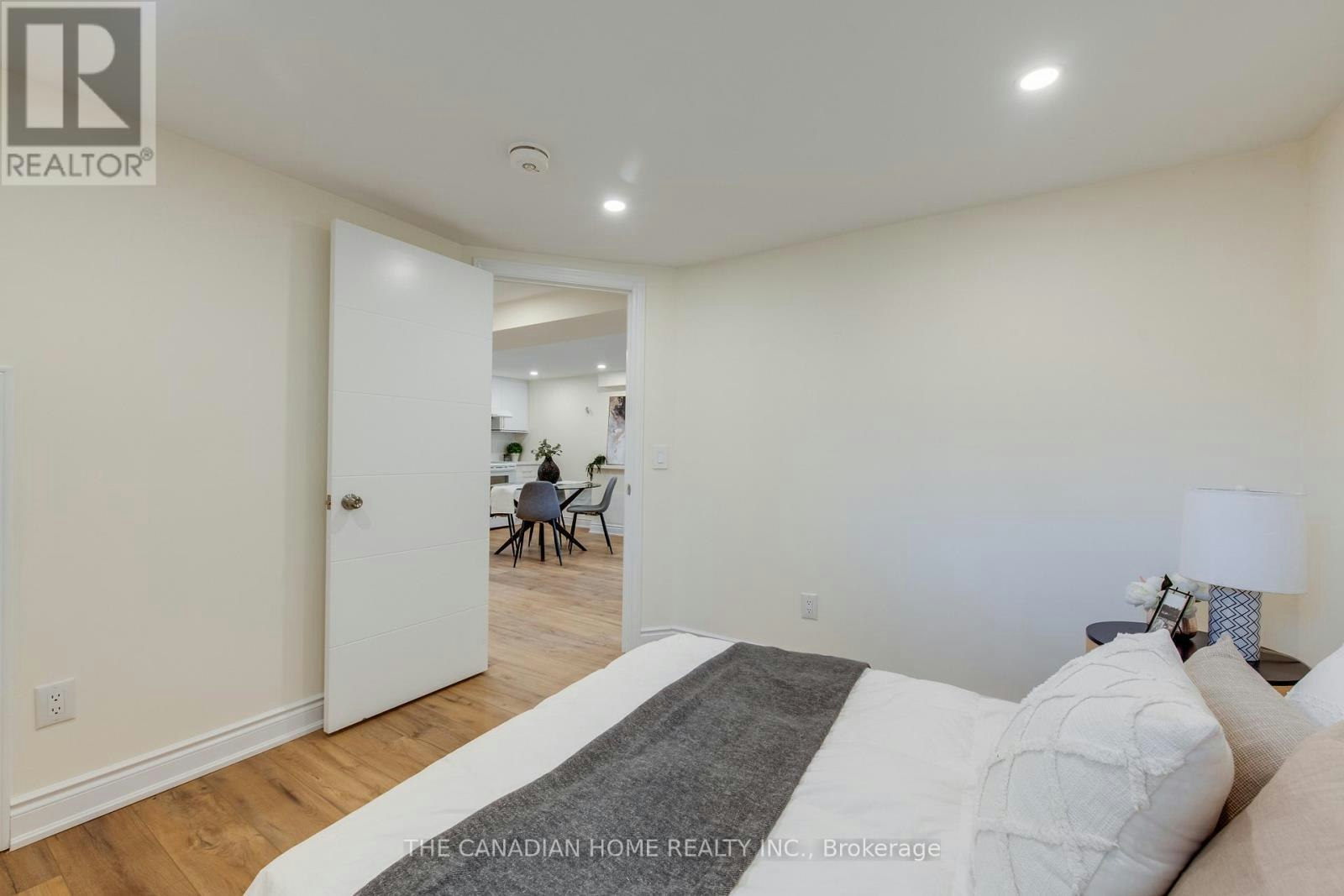 BASEMENT-8 Clearview Heights, Toronto, ON, M6M 1Z9 - 12