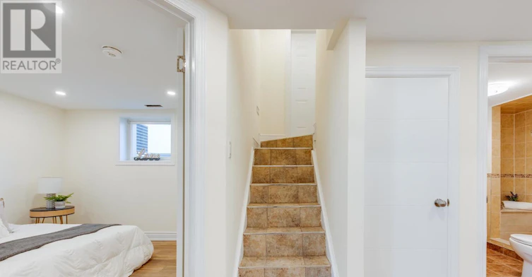 BASEMENT-8 Clearview Heights, Toronto, ON, M6M 1Z9 - 7