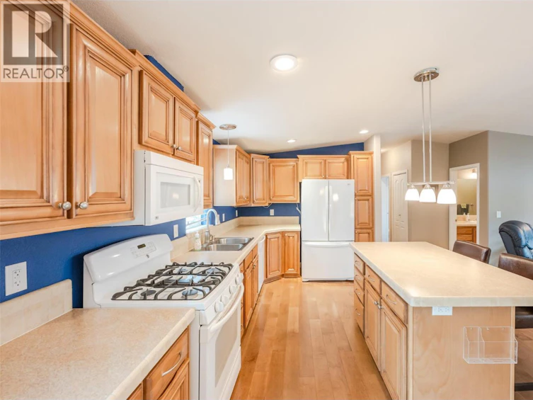 7-8300 Gallagher Lk Frontage Road, Osoyoos, BC, V0H 1T2 - 6
