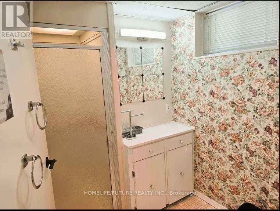 7 Stonehenge Crescent, Toronto, ON, M1G 2P5 - 4