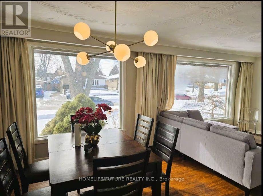 7 Stonehenge Crescent, Toronto, ON, M1G 2P5 - 11