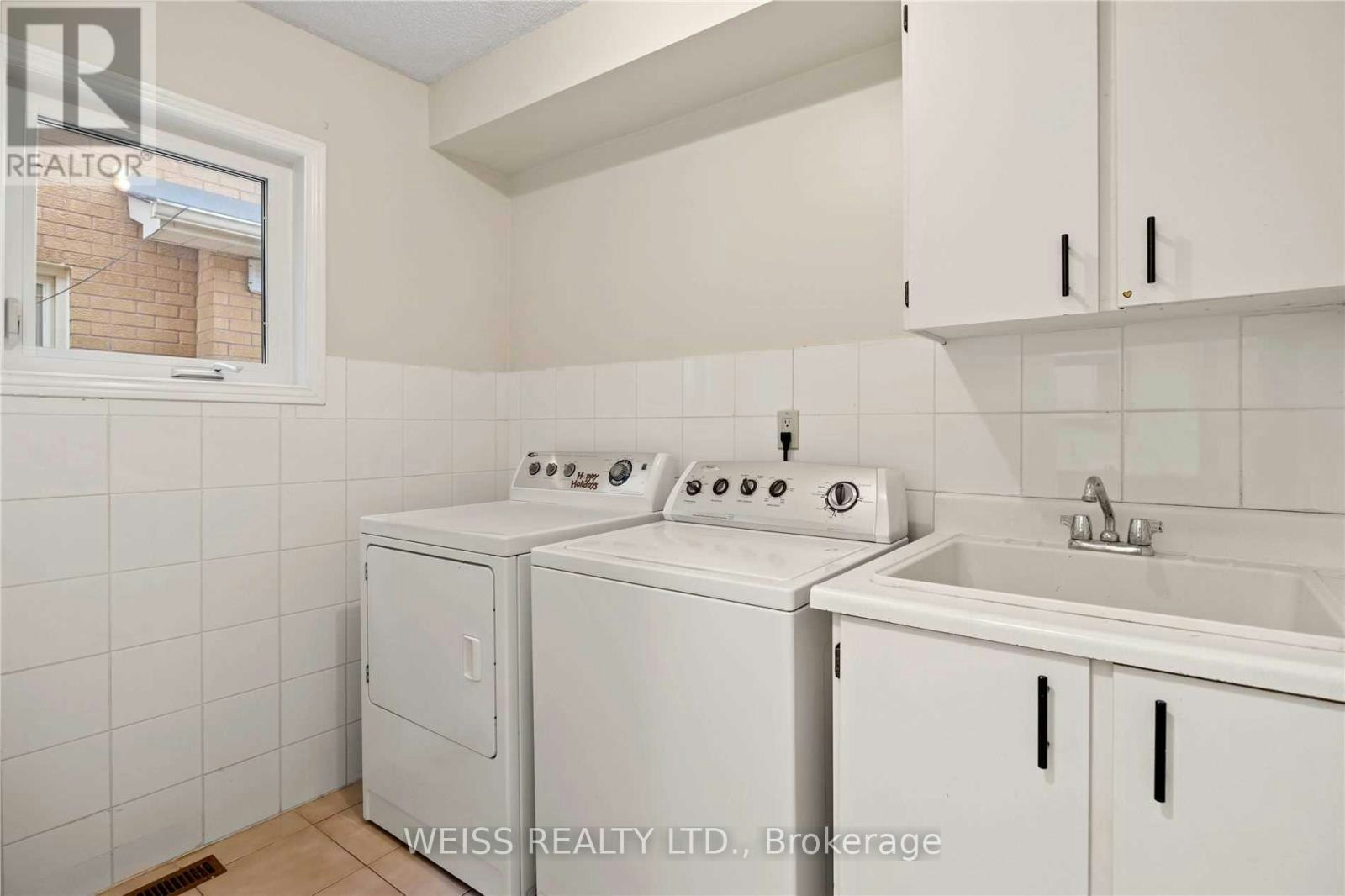122 Torii Street, Vaughan, ON, L4L 5L5 - 17
