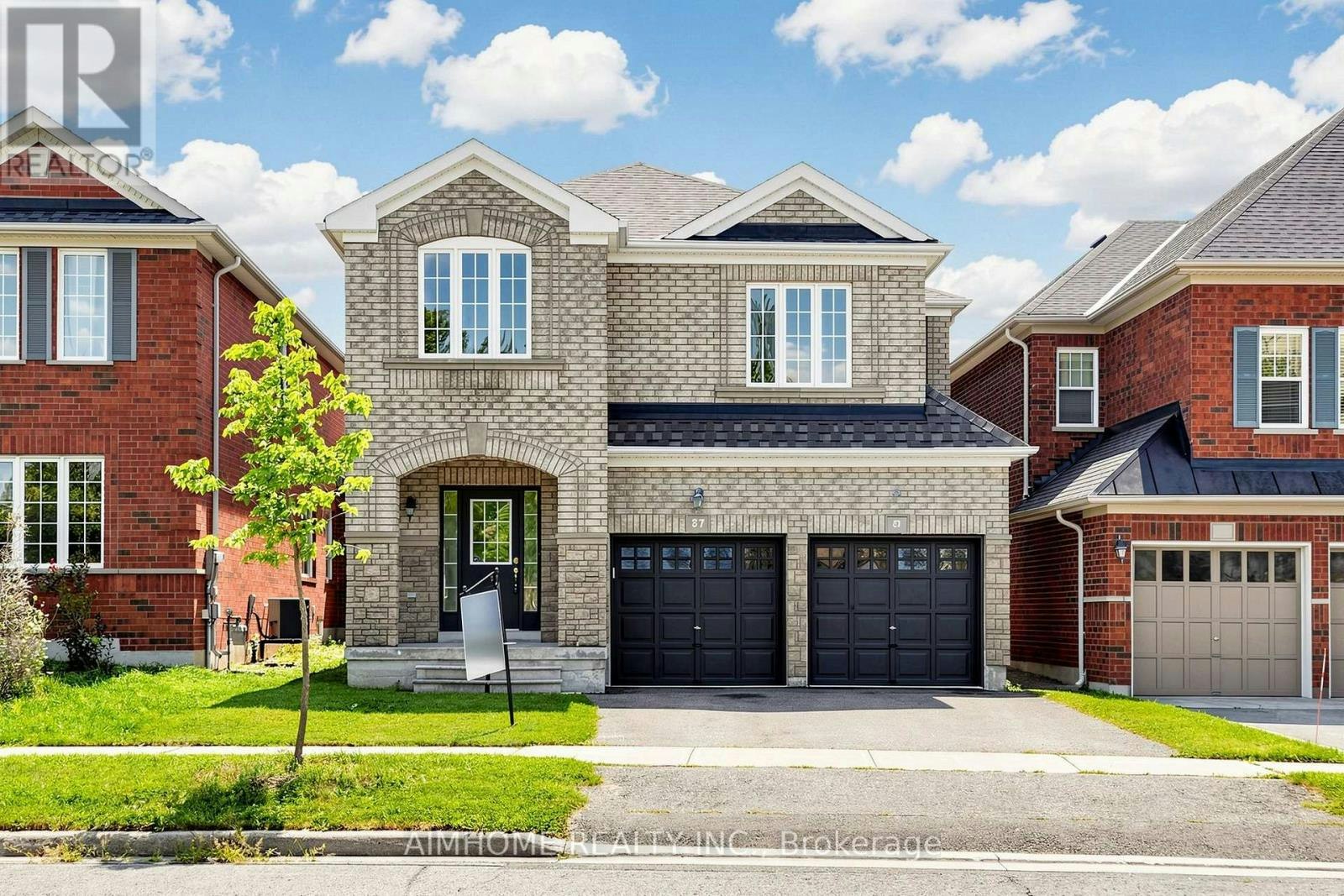 87 River Ridge Boulevard, Aurora, ON, L4G 7T9