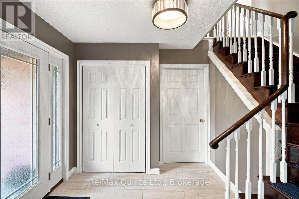 12 Brimley Court, Belleville, ON, K8N 5L5 - 2