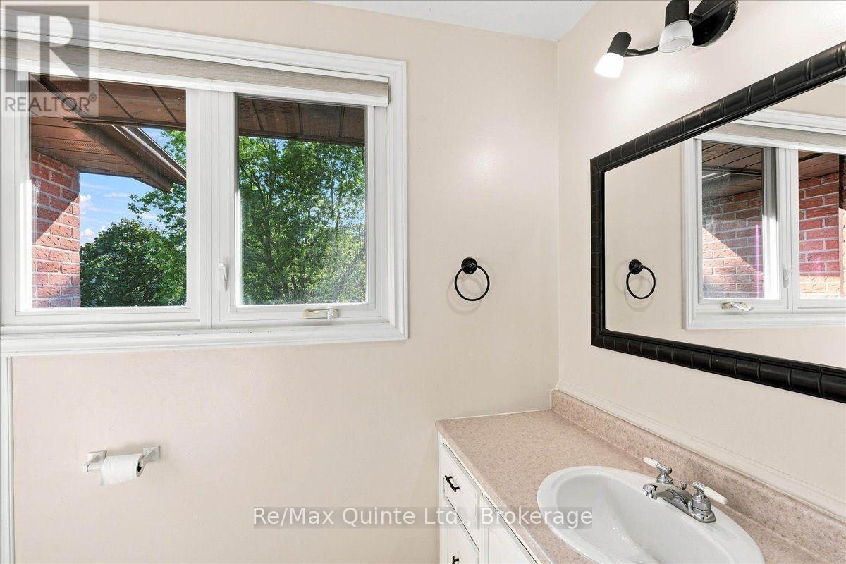 12 Brimley Court, Belleville, ON, K8N 5L5 - 9