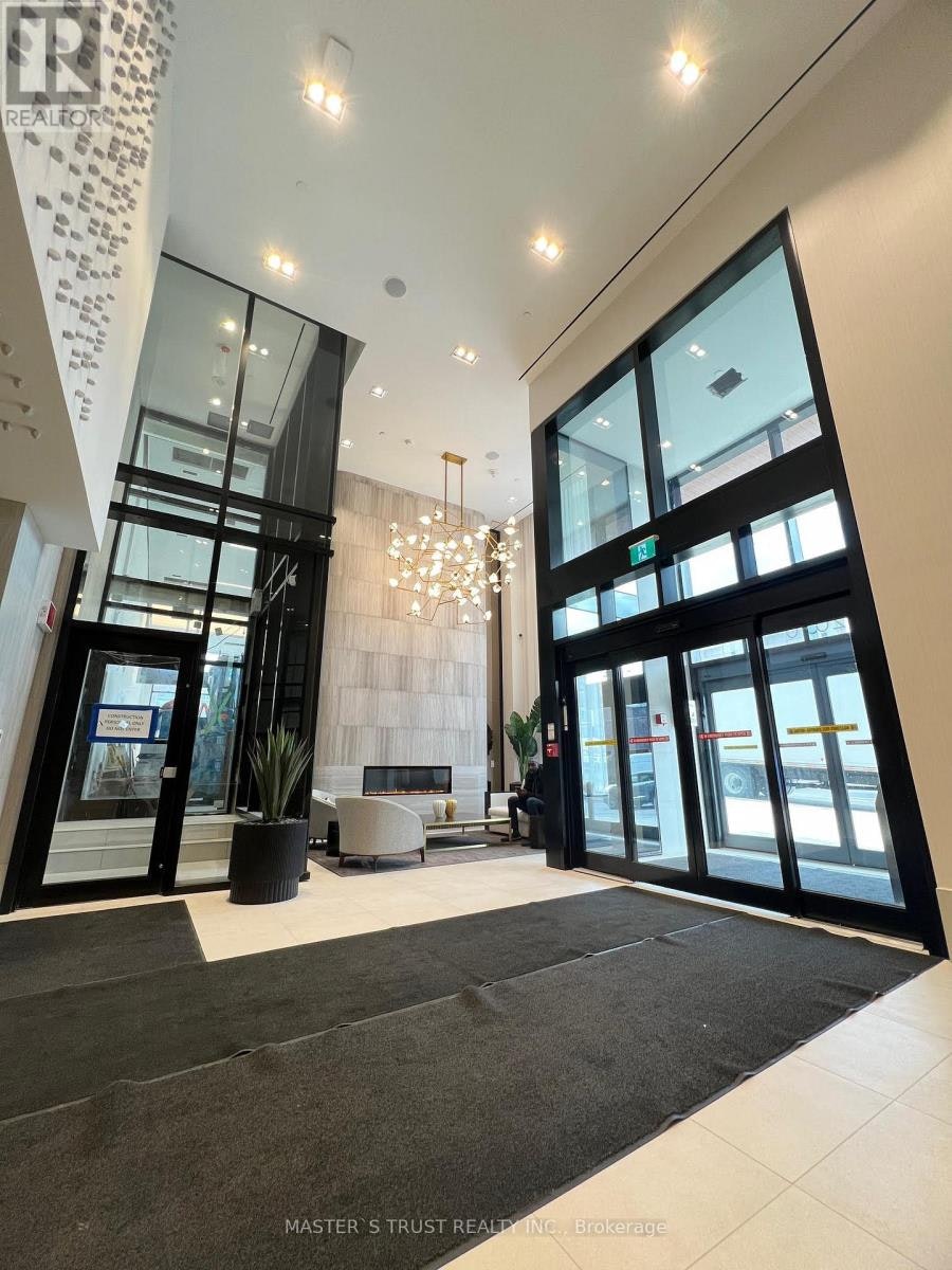 931-2020 Bathurst Street, Toronto, ON, M5P 0A6