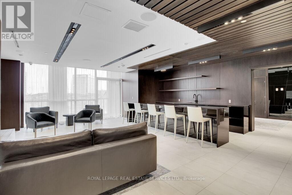 101-2 Sonic Way, Toronto, ON, M3C 0P2 - 17
