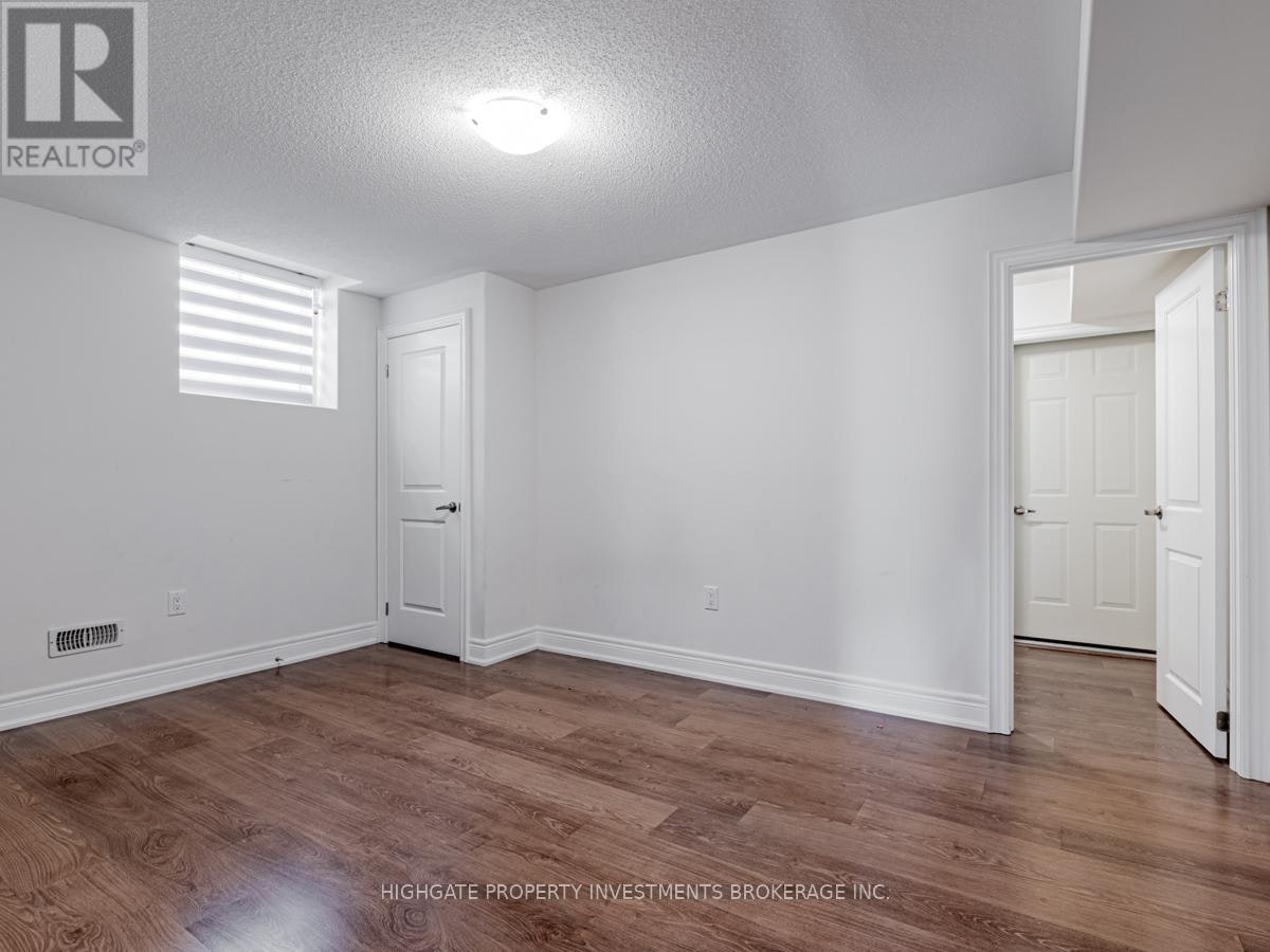 BSMT-1055 Purus Path, Pickering, ON, L1V 2P8 - 19