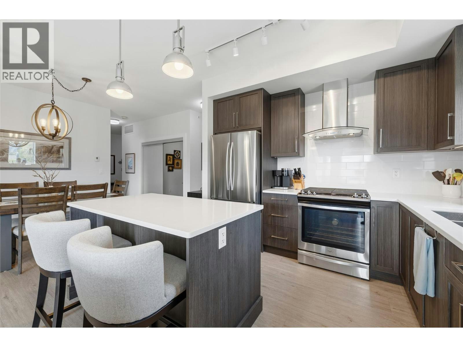 PH21-4380 Lakeshore Road, Kelowna, BC, V1W 5H5