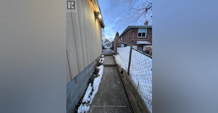 BSMNT-208 Rosemount Avenue, Toronto, ON, M9N 3C3 - 2