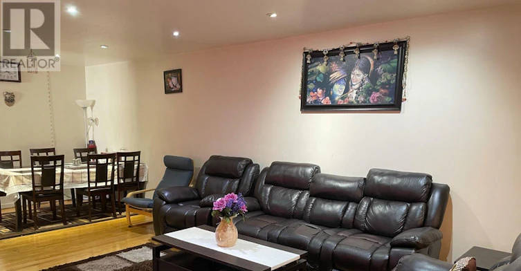 3443 Chipley Crescent, Mississauga, ON, L4T 2E3 - 4