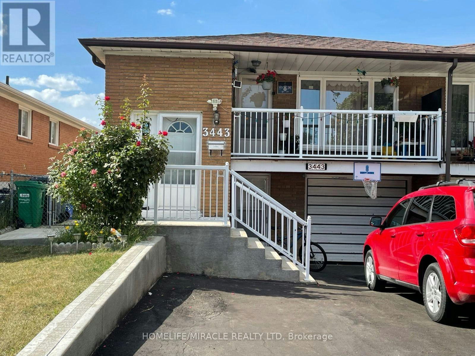 3443 Chipley Crescent, Mississauga, ON, L4T 2E3
