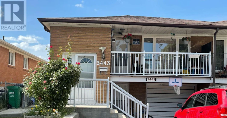 3443 Chipley Crescent, Mississauga, ON, L4T 2E3