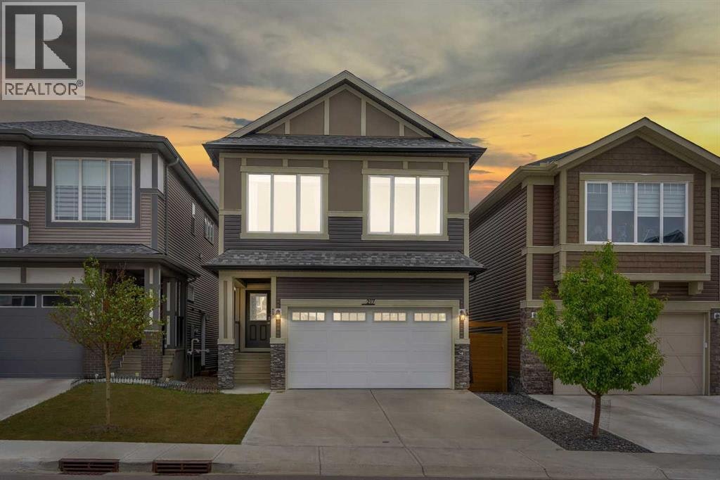 217 Lucas Crescent NW, Calgary, AB, T3P 1M8
