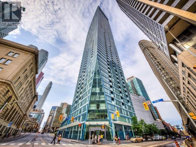 2012-8 The Esplanade, Toronto, ON, M5E 0A6