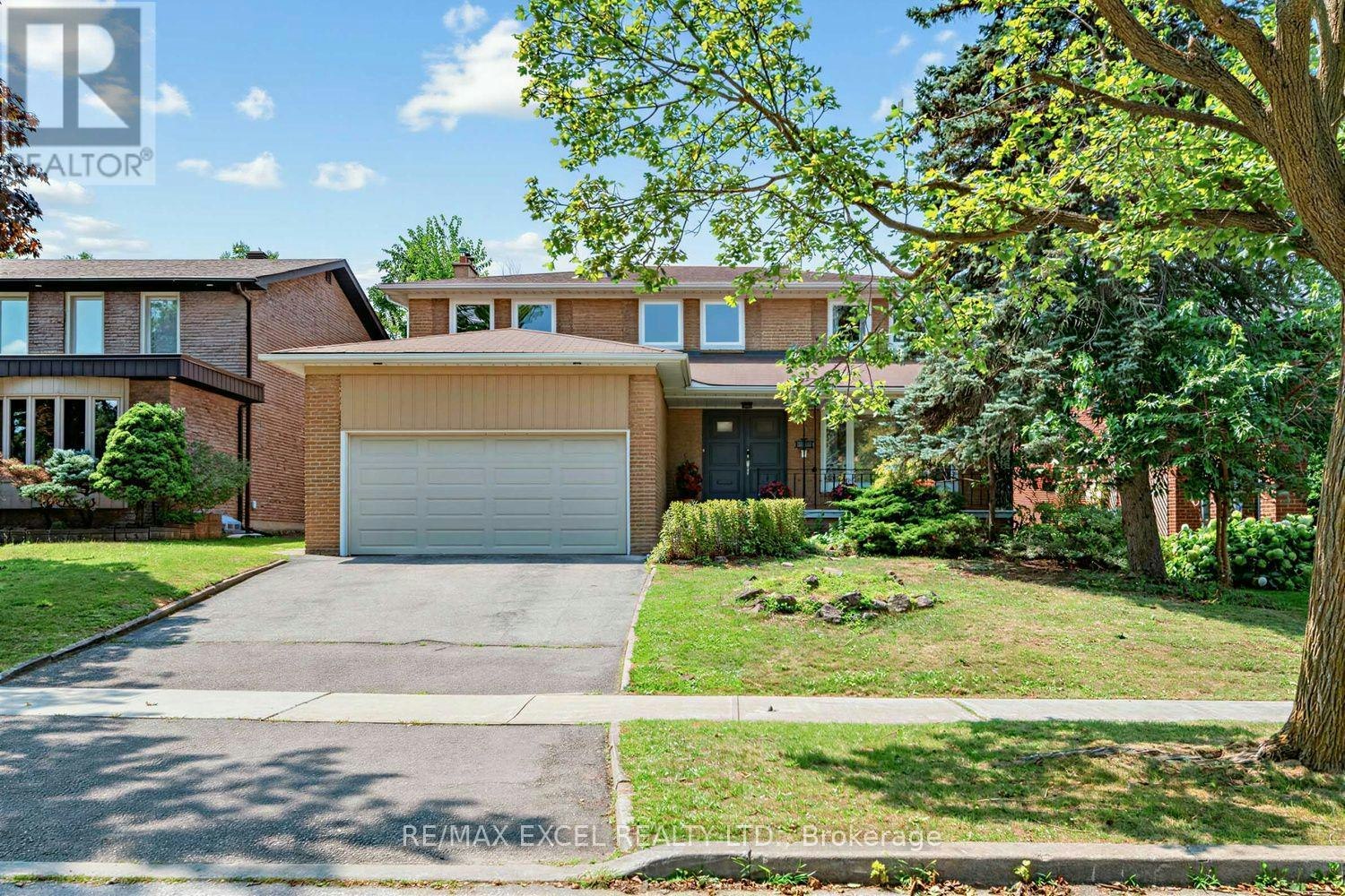 28 Robinter Drive, Toronto, ON, M2M 3R2