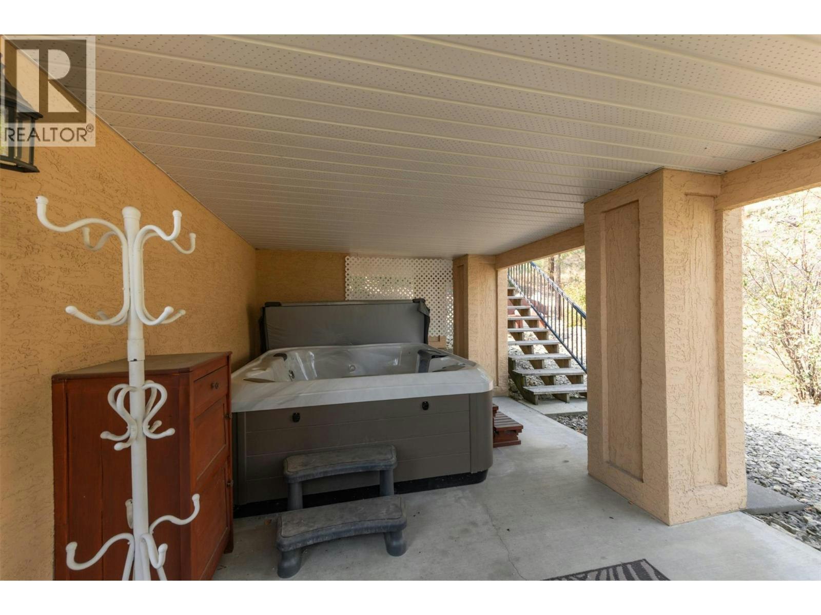 2296 Lillooet Crescent, Kelowna, BC, V1V 1T1 - 54
