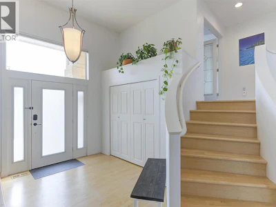 2296 Lillooet Crescent - 3