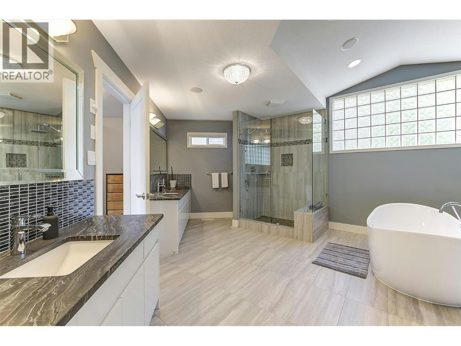 2296 Lillooet Crescent, Kelowna, BC, V1V 1T1 - 30