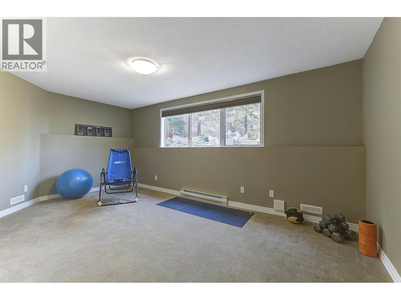 2296 Lillooet Crescent, Kelowna, BC, V1V 1T1 - 49
