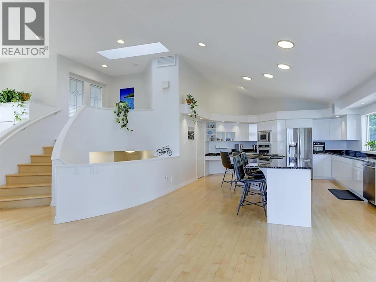 2296 Lillooet Crescent, Kelowna, BC, V1V 1T1 - 12