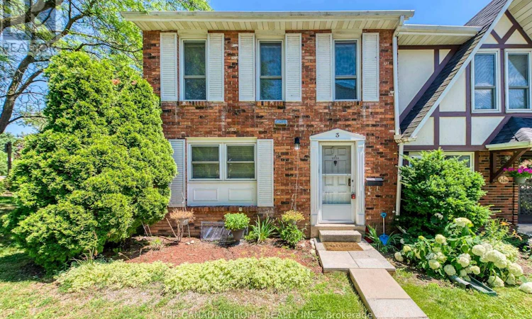 3-2226 Upper Middle Road