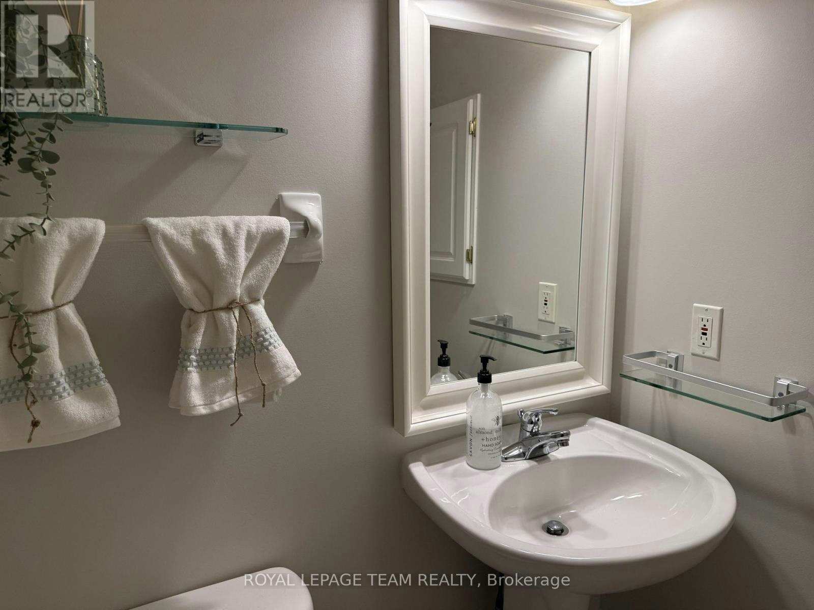 5535 Doctor Leach Drive, Manotick, ON, K4M 1L6 - 10