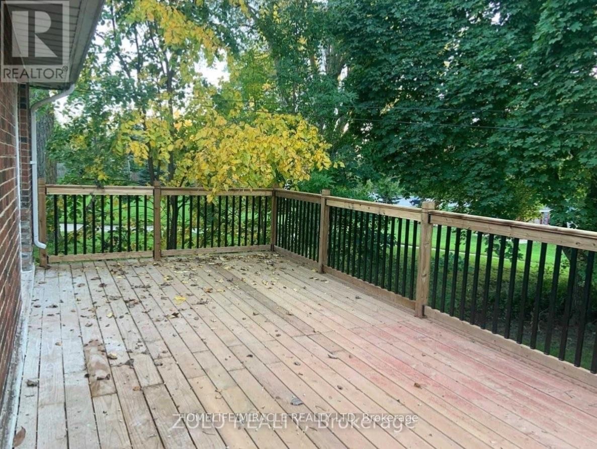 236 Main Renforth Drive, Toronto, ON, M9C 2K9 - 5