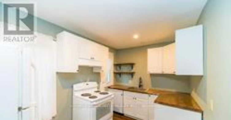 5254 Stanley Avenue, Niagara Falls, ON, L2E 5A5 - 2