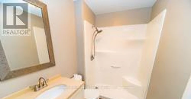 5254 Stanley Avenue, Niagara Falls, ON, L2E 5A5 - 6