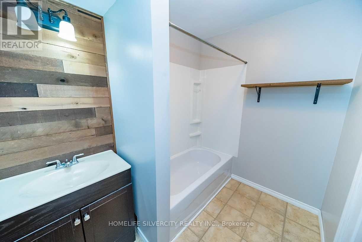 5254 Stanley Avenue, Niagara Falls, ON, L2E 5A5 - 14