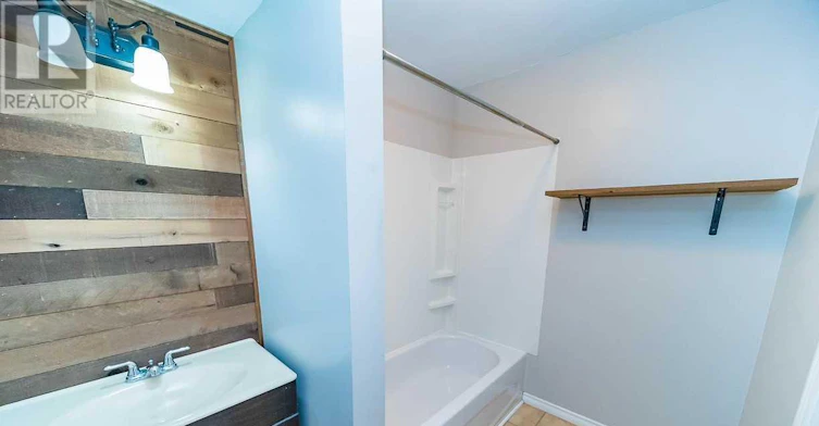 5254 Stanley Avenue, Niagara Falls, ON, L2E 5A5 - 14