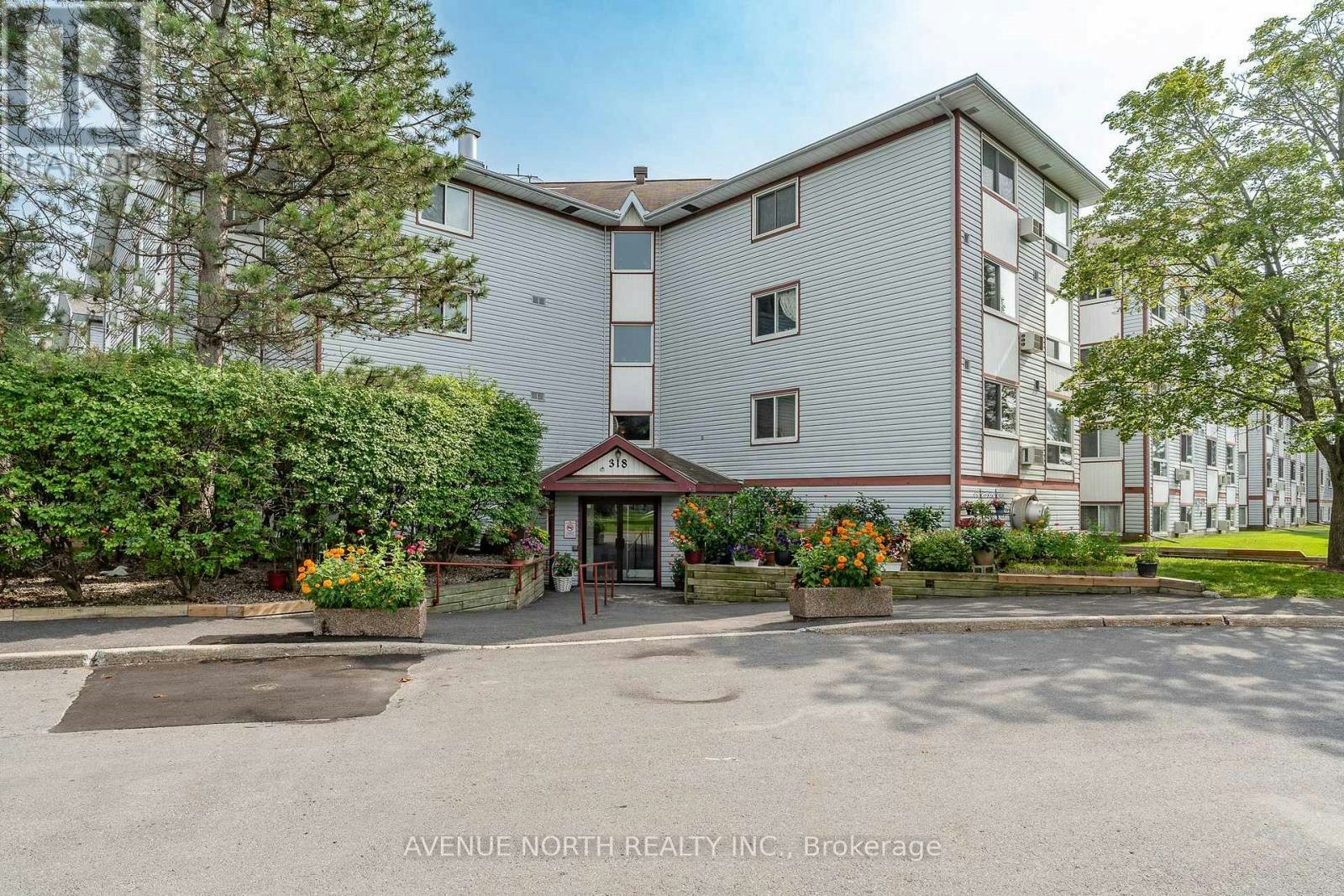 302-318 Lorry Greenberg Drive, Ottawa, ON, K1T 2R5