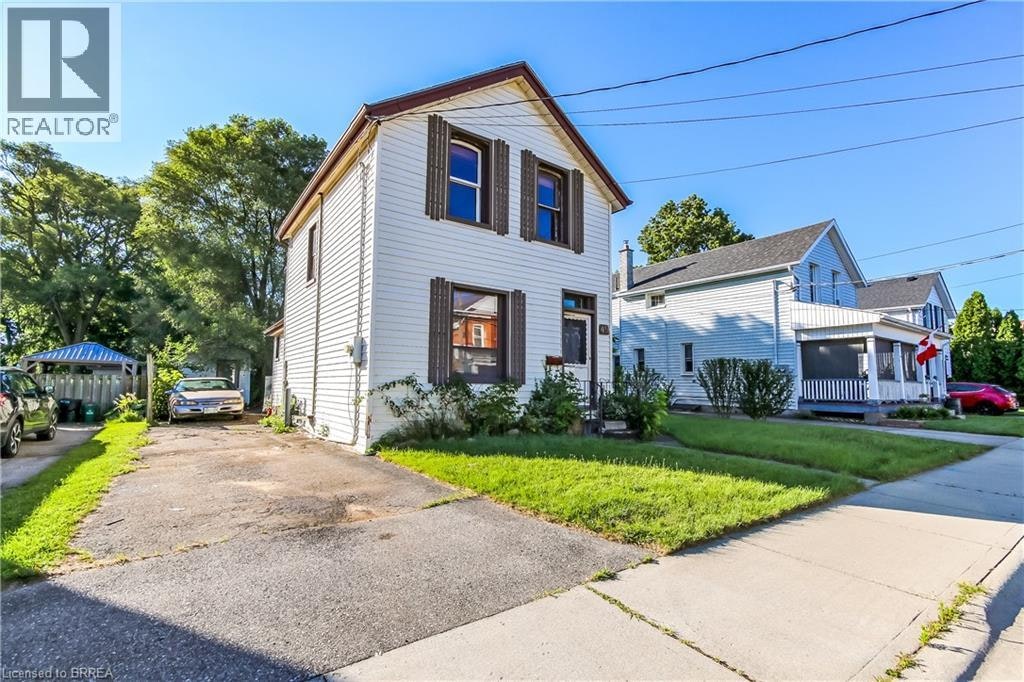 49 Grand Street, Brantford, ON, N3R 4B3
