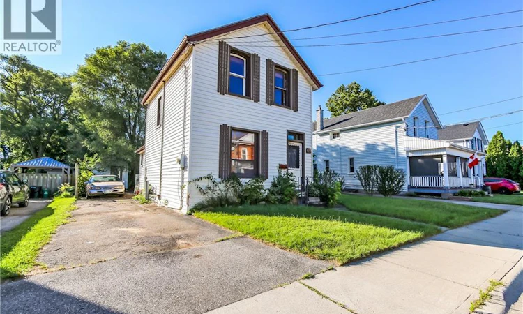 49 Grand Street