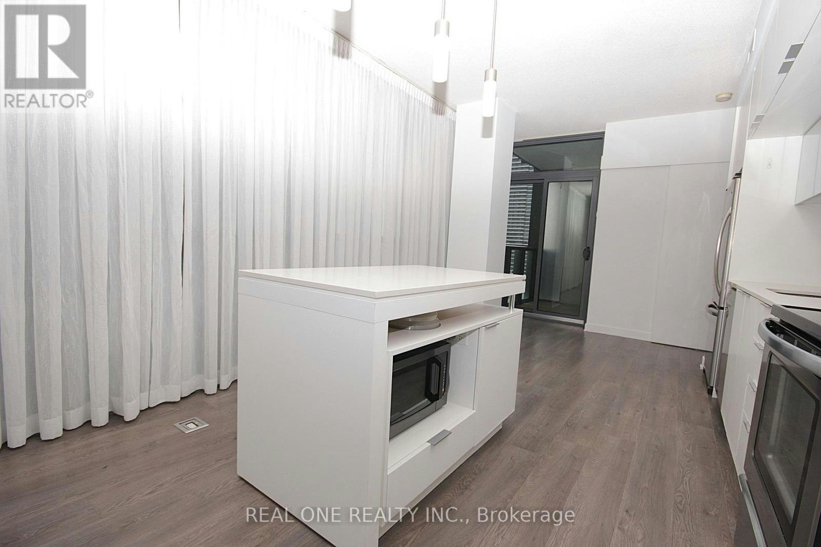 3505-110 Charles Street E, Toronto, ON, M4Y 1T5 - 6