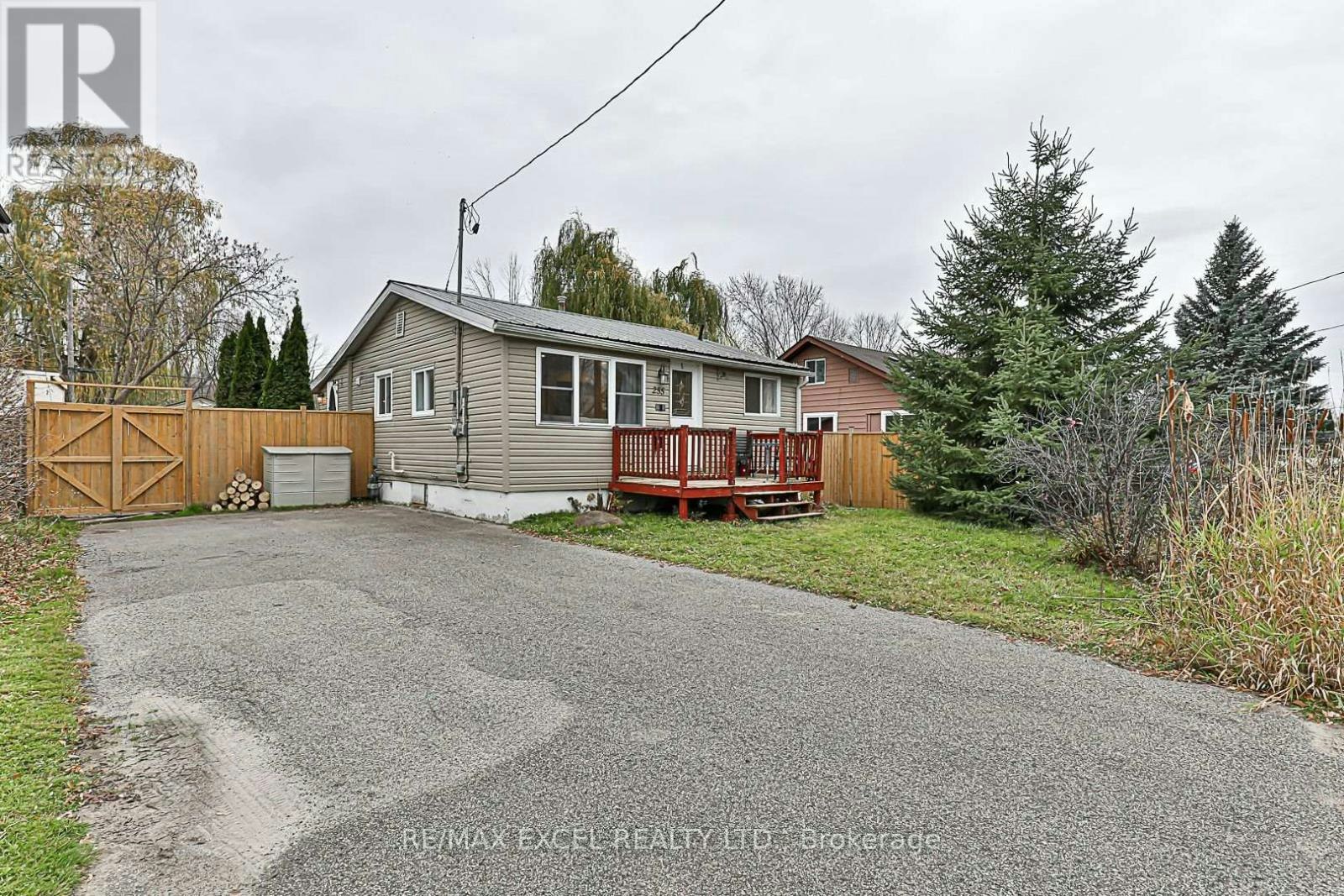 255 Parkway Avenue, Georgina, ON, L4P 2W1