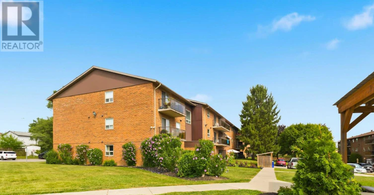 212-735 Wonderland Road S, London, ON, N6K 1M1 - 11